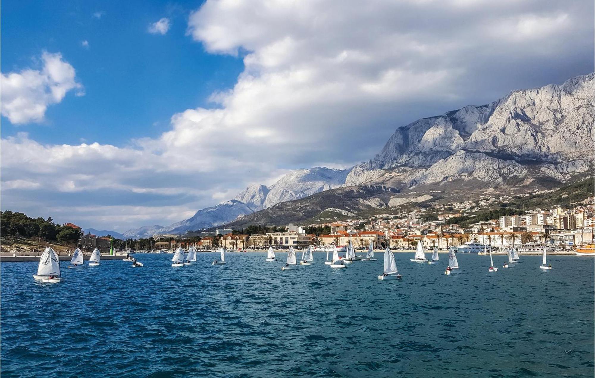 1 Bedroom In Apartman Makarska